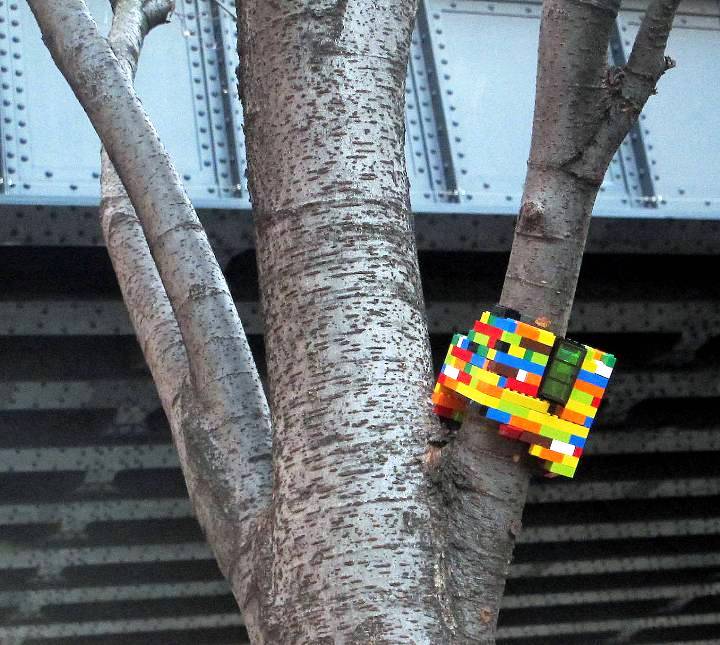 "Jaye Moon Lego street art in NYC"