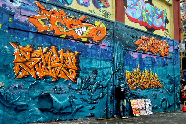 "2rode graffiti mural at 5Pointz"