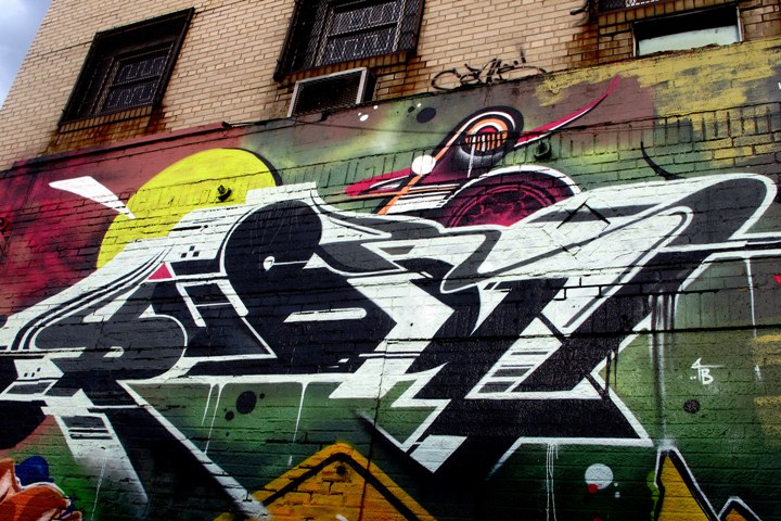 Rubin-street-art-and-graffiti-in-Brooklyn-NYC