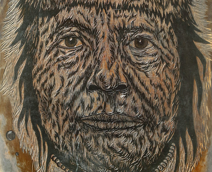 Pyramid-Oracle-face-on-wood-close-up