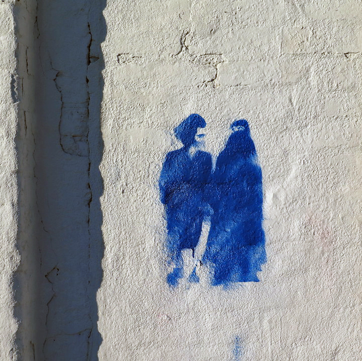 stencil-art-Hasid-lady-with-burqa-NYC