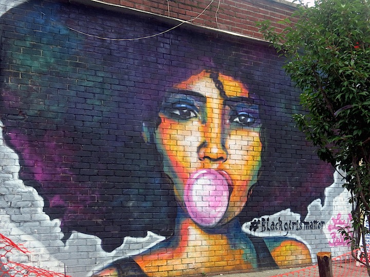 Lexi-Bella-streeet-art-mural-Brownsville-NYC
