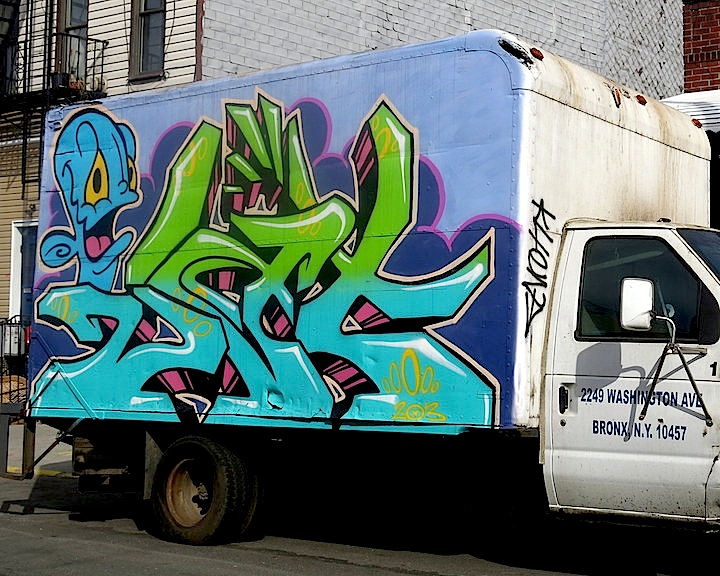 bishop-truck-graffiti-nyc