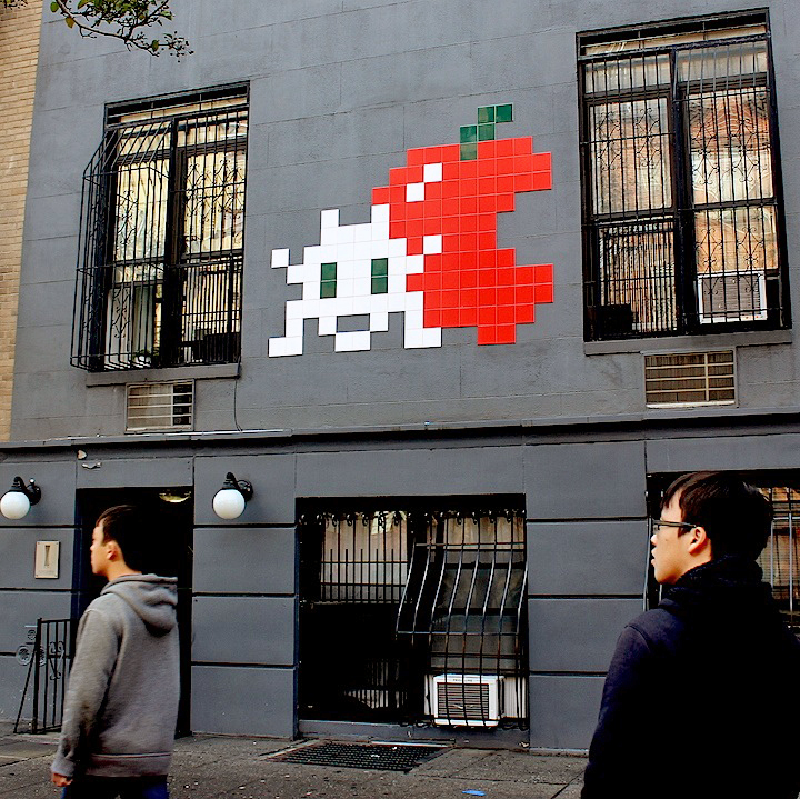Space-invader-street-art-Installation-NYC
