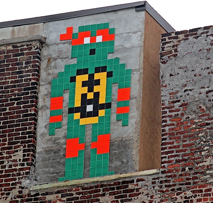 space invaders street art