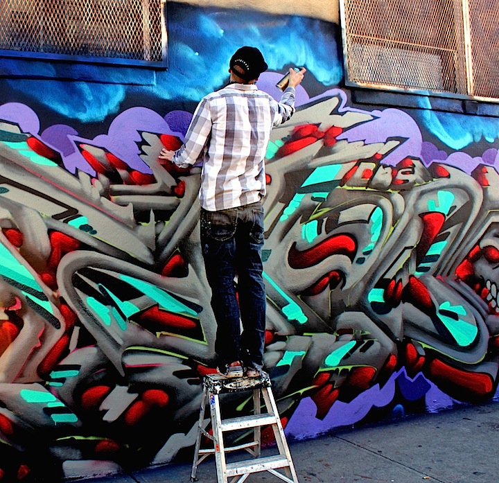 4sakn-paints-graffiti-nyc