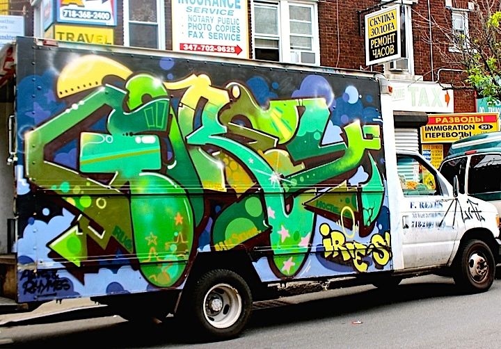 gorey-graffiti-truck