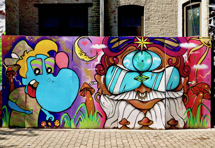 Mega Mouth by Toxicómano & ERRE - Street Art Cities