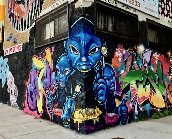 All Female Graffiti Crew Brings Colombian Vibes to East Tremont